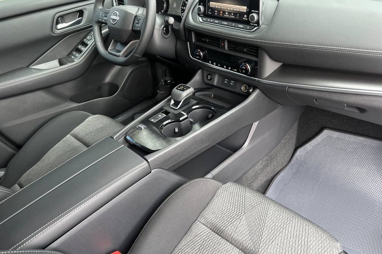 2026 Nissan Rogue SV 30