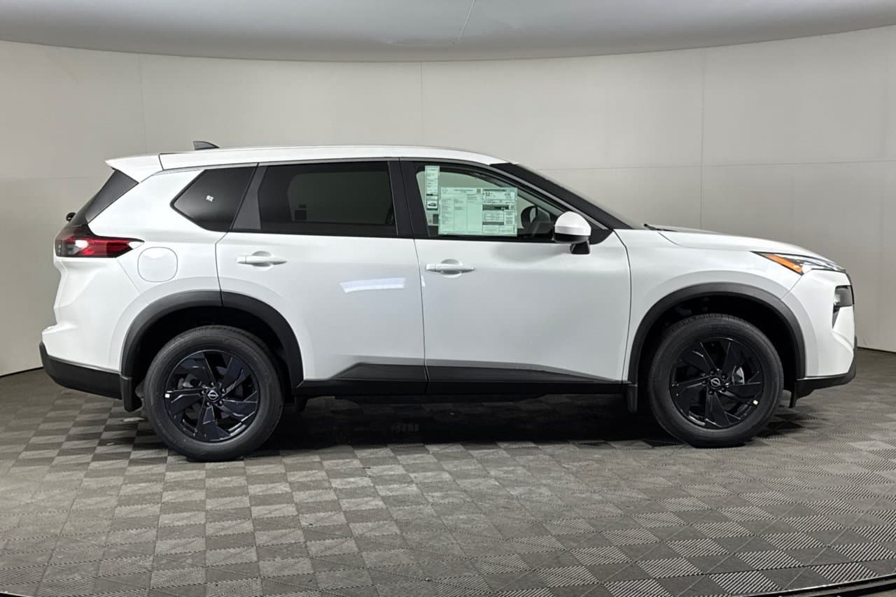 2026 Nissan Rogue SV 33