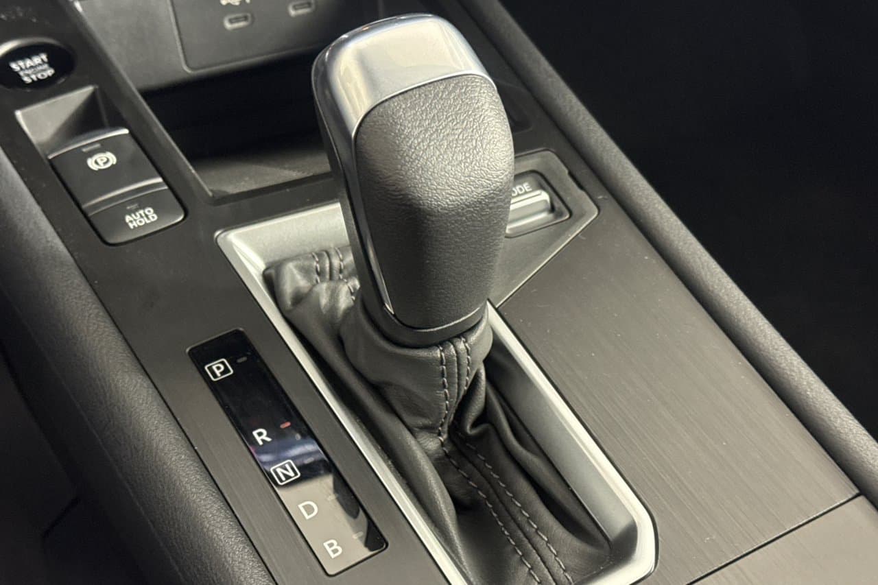 2026 Nissan Kicks S 18