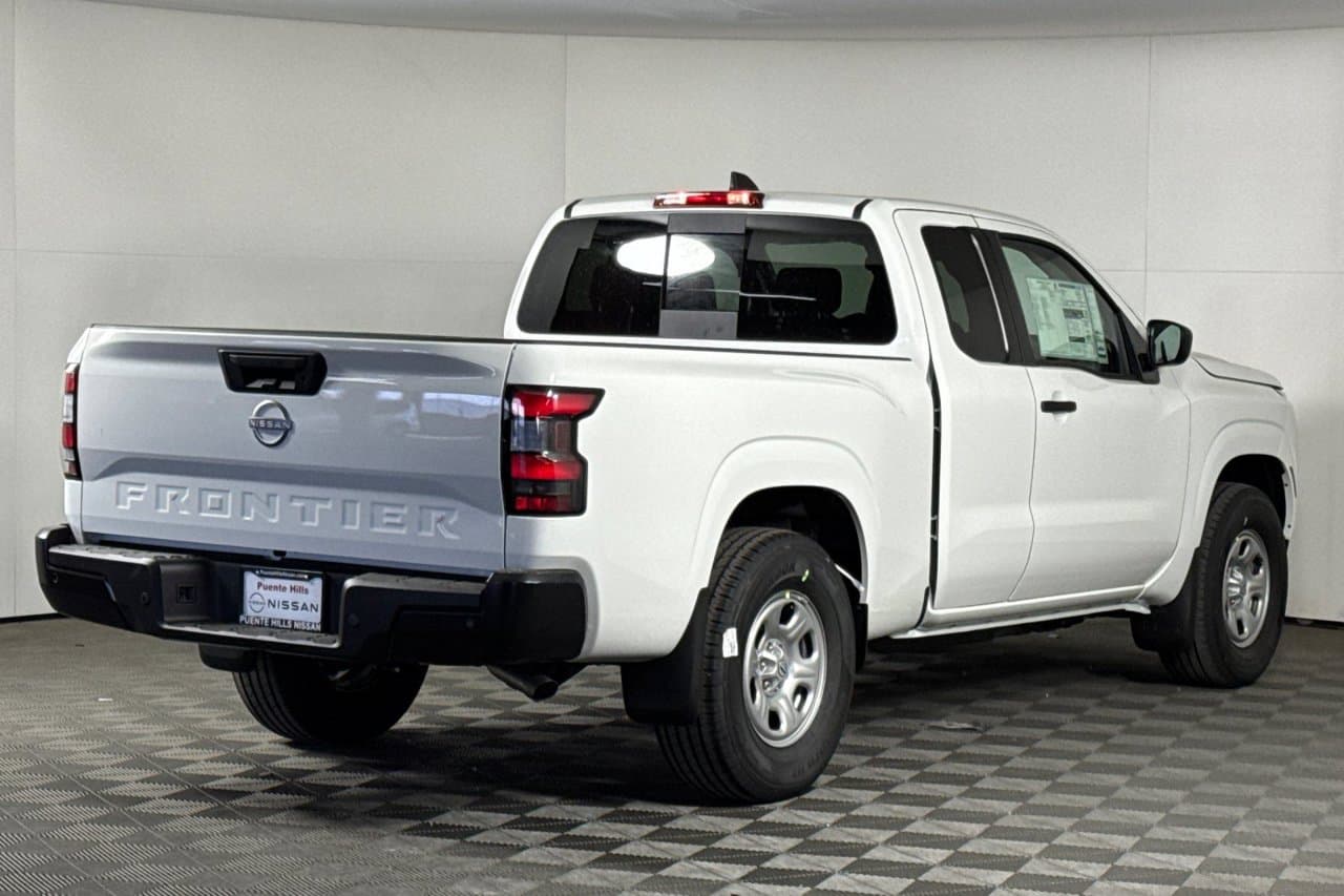 2026 Nissan Frontier S 3