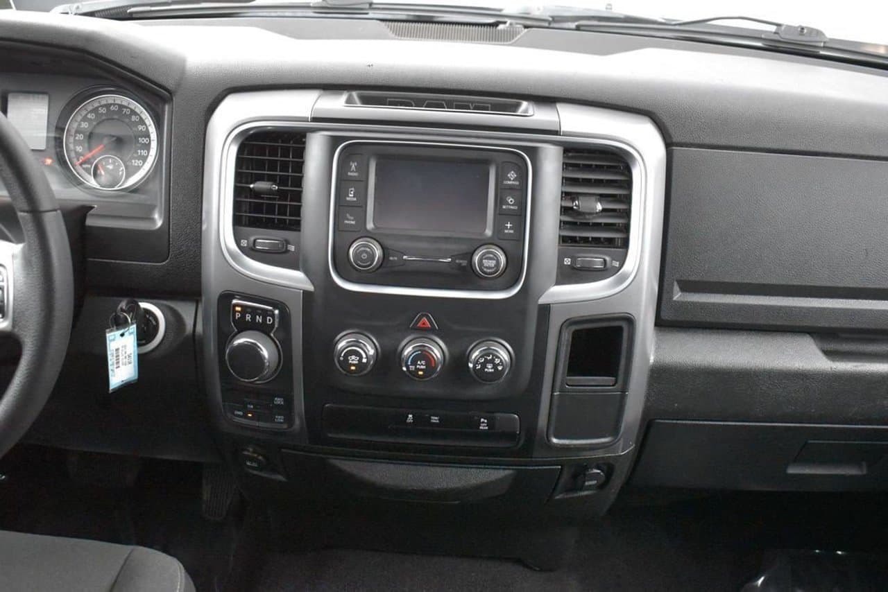 2024 Ram 1500 Classic Warlock 16