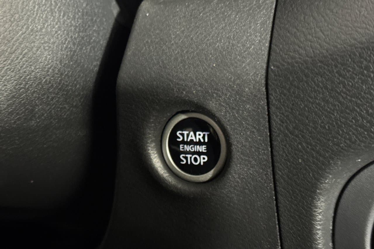 2024 Nissan Frontier SV 18