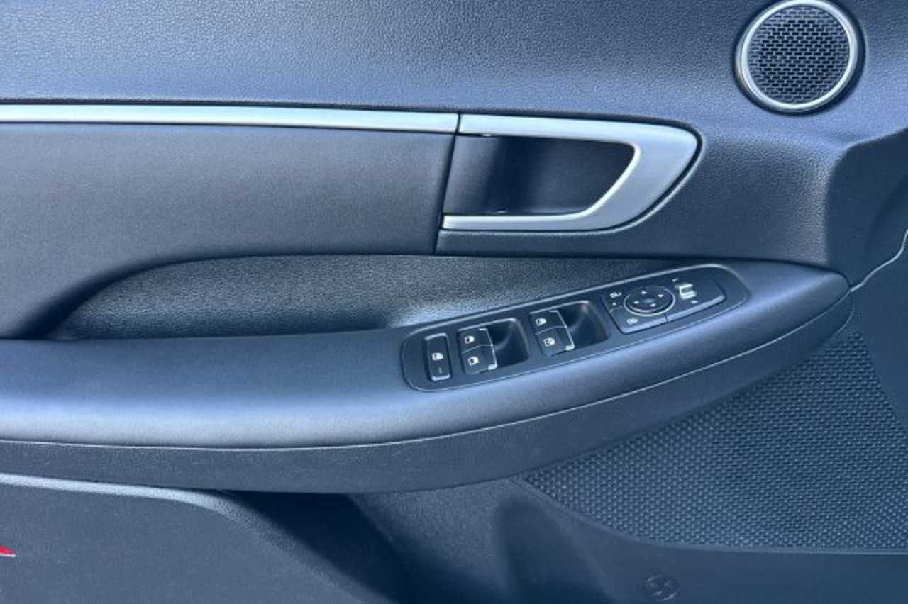 2025 Hyundai Sonata SEL 9