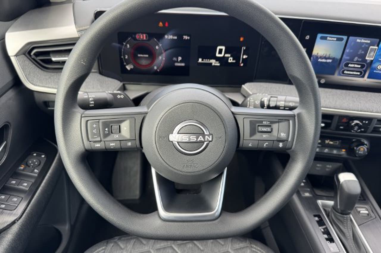 2027 Nissan Kicks SV 9