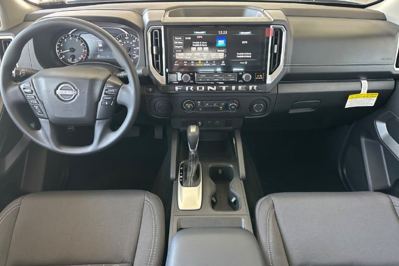 2026 Nissan Frontier SV 10