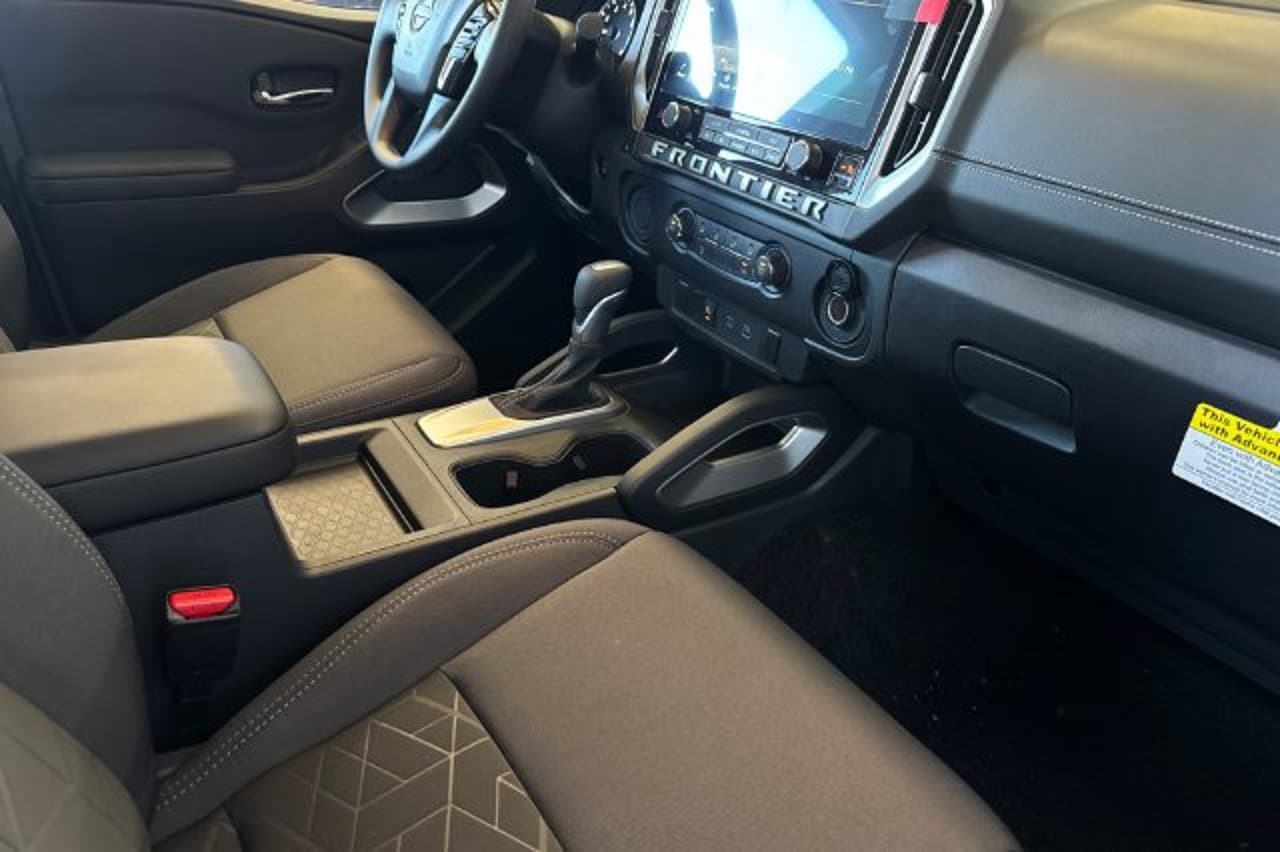 2027 Nissan Frontier SV 12