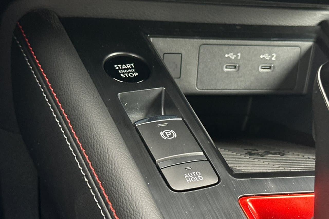 2027 Nissan Kicks SR 19