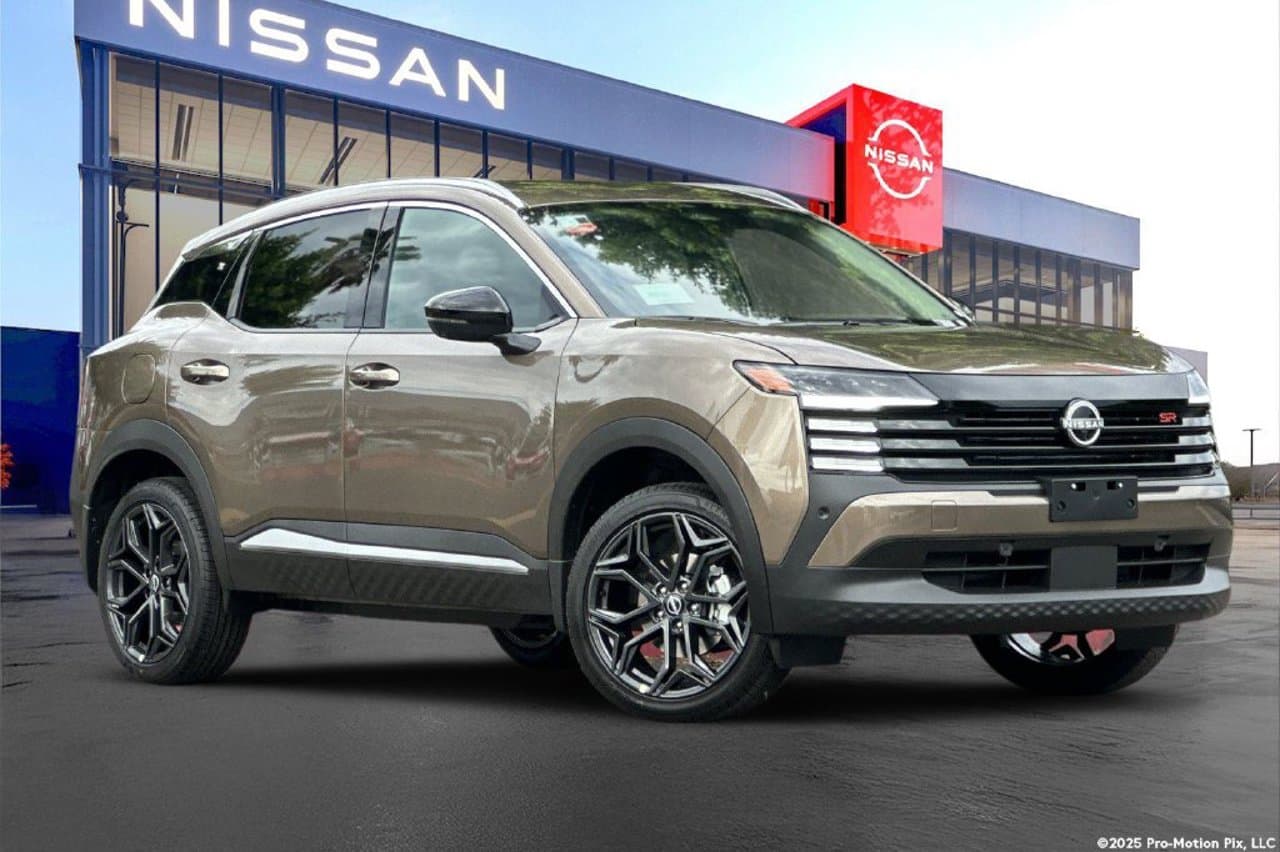 2027 Nissan Kicks SR 2