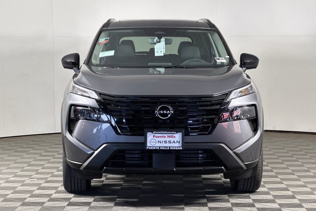 2026 Nissan Rogue Dark Armor 10