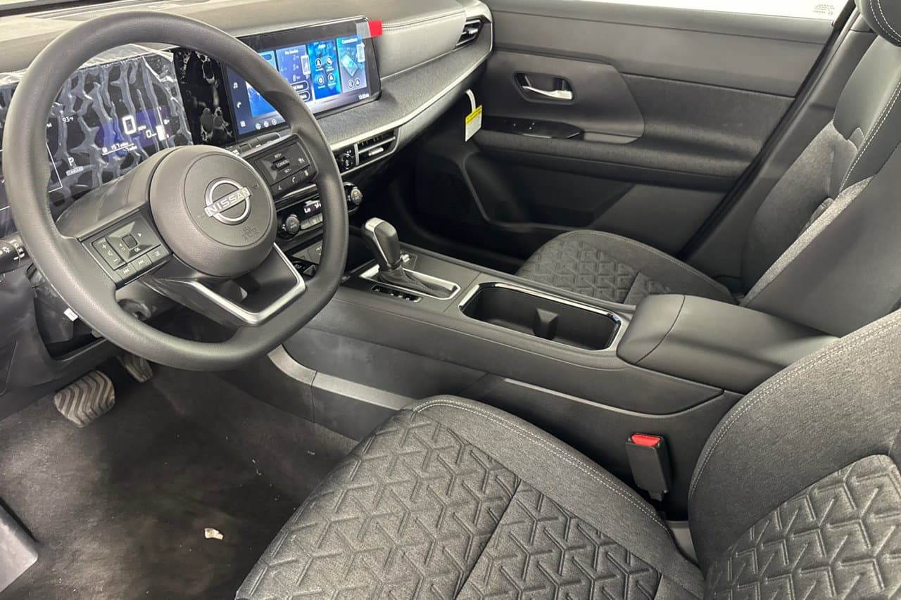 2027 Nissan Kicks SV 7