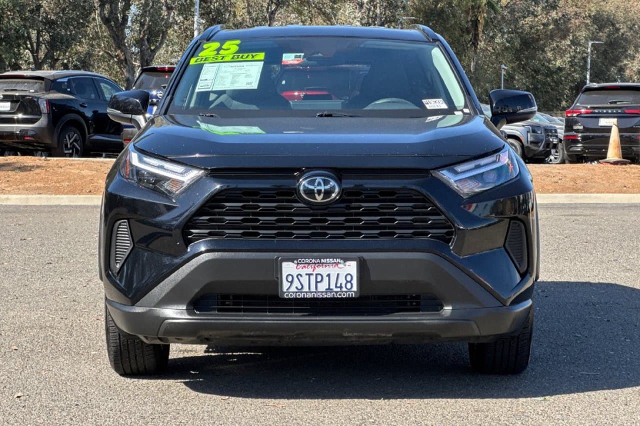 2025 Toyota RAV4 XLE 7