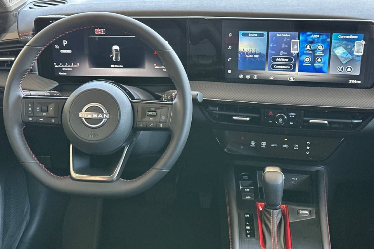 2027 Nissan Kicks SR 11