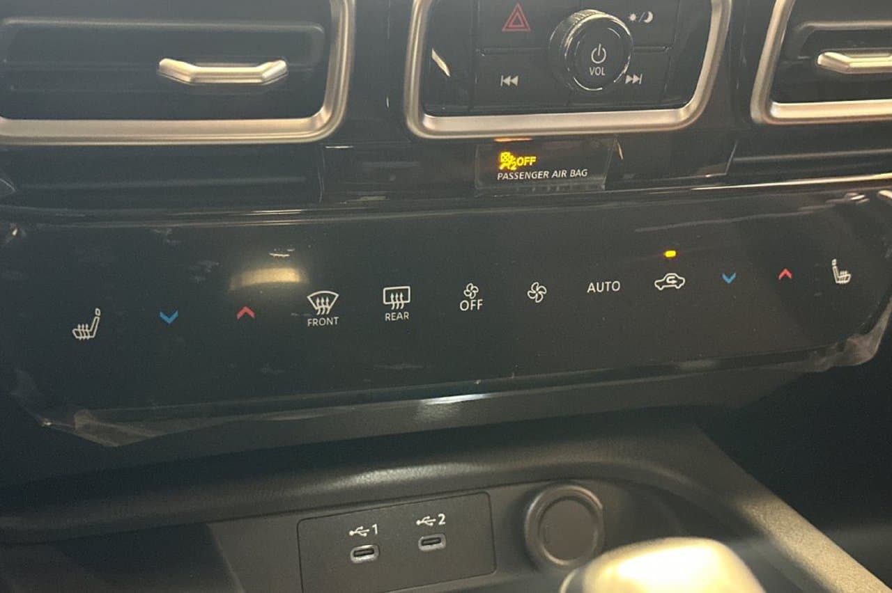 2027 Nissan Sentra SR 16