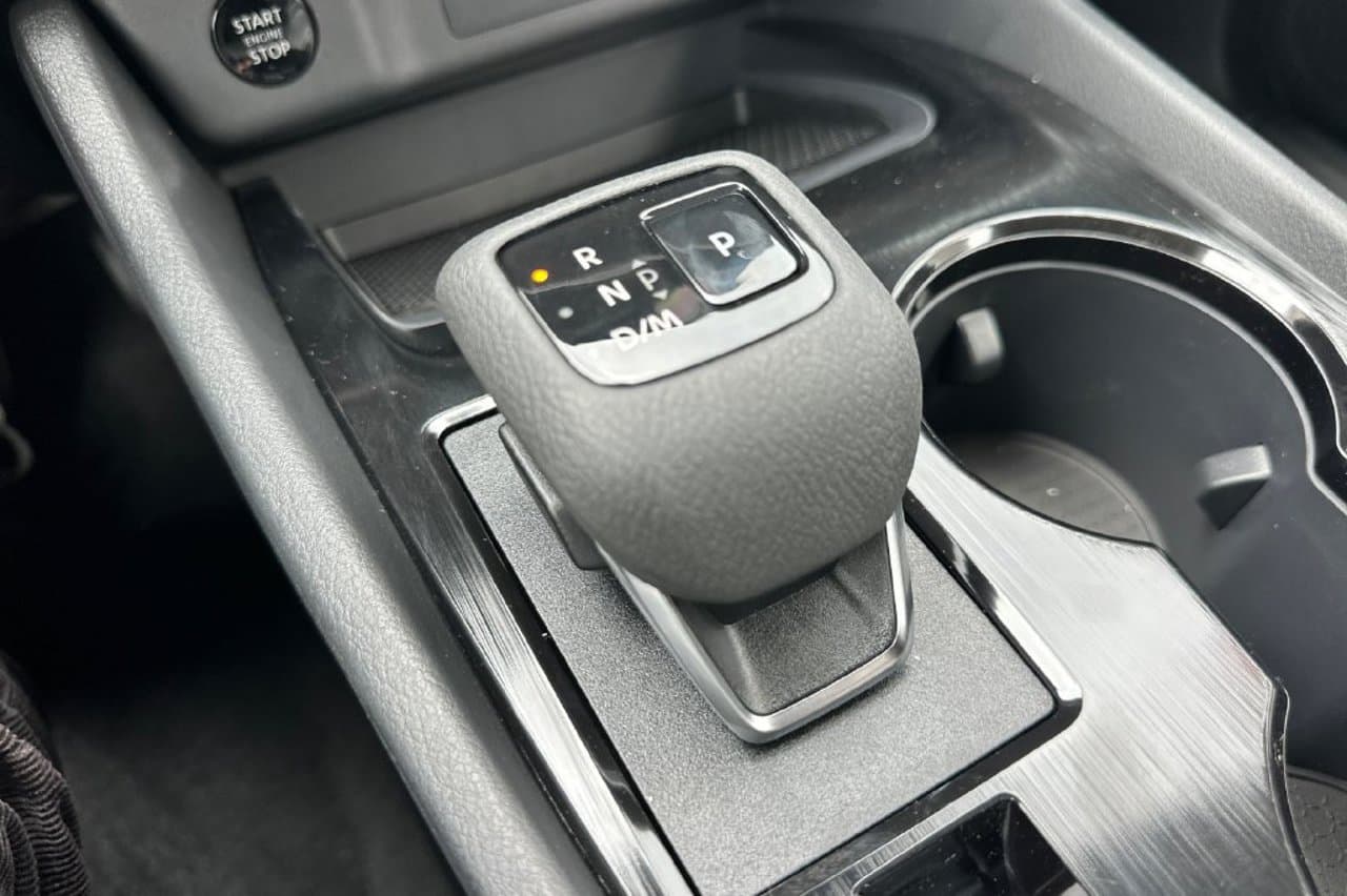 2026 Nissan Rogue SV 18
