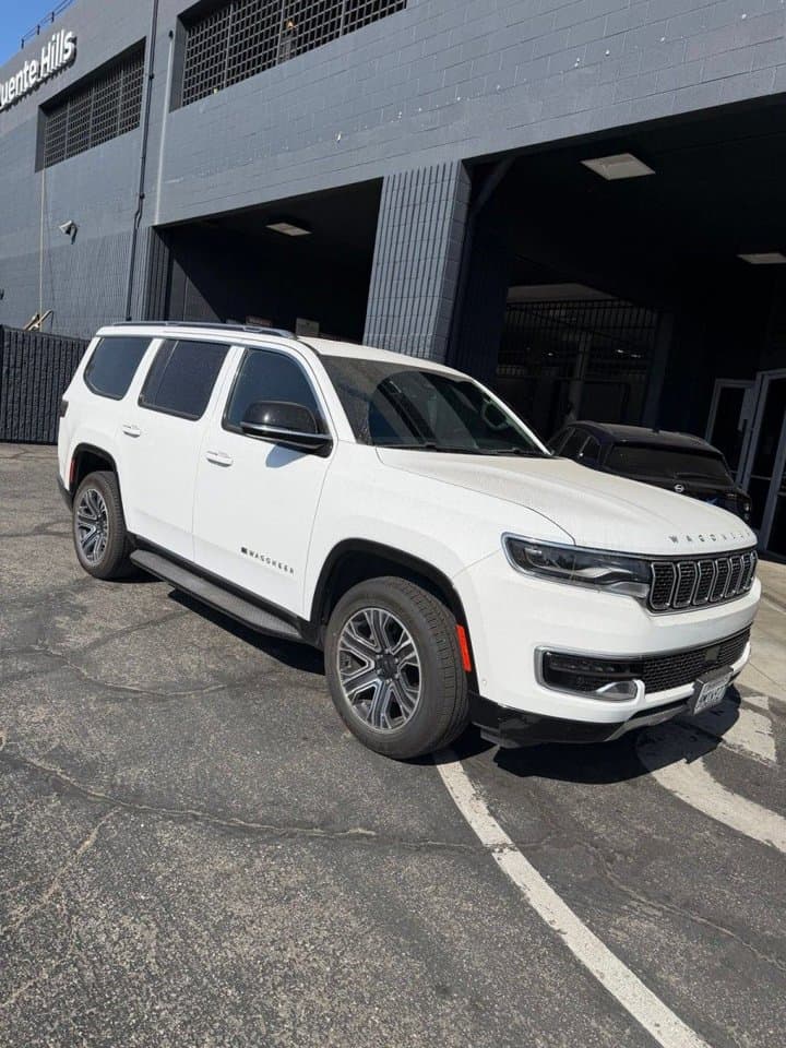 2024 Jeep Wagoneer Series II 3