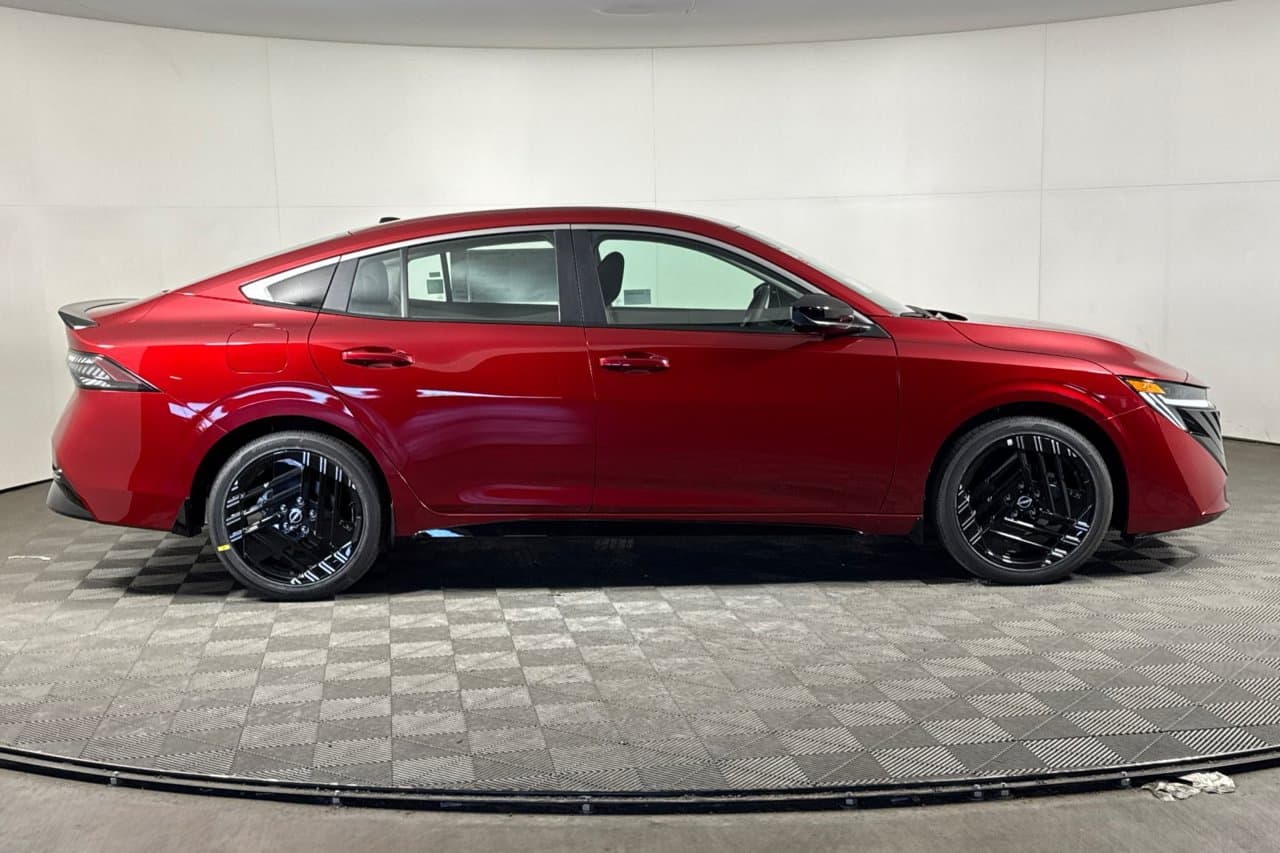 2027 Nissan Sentra SR 2