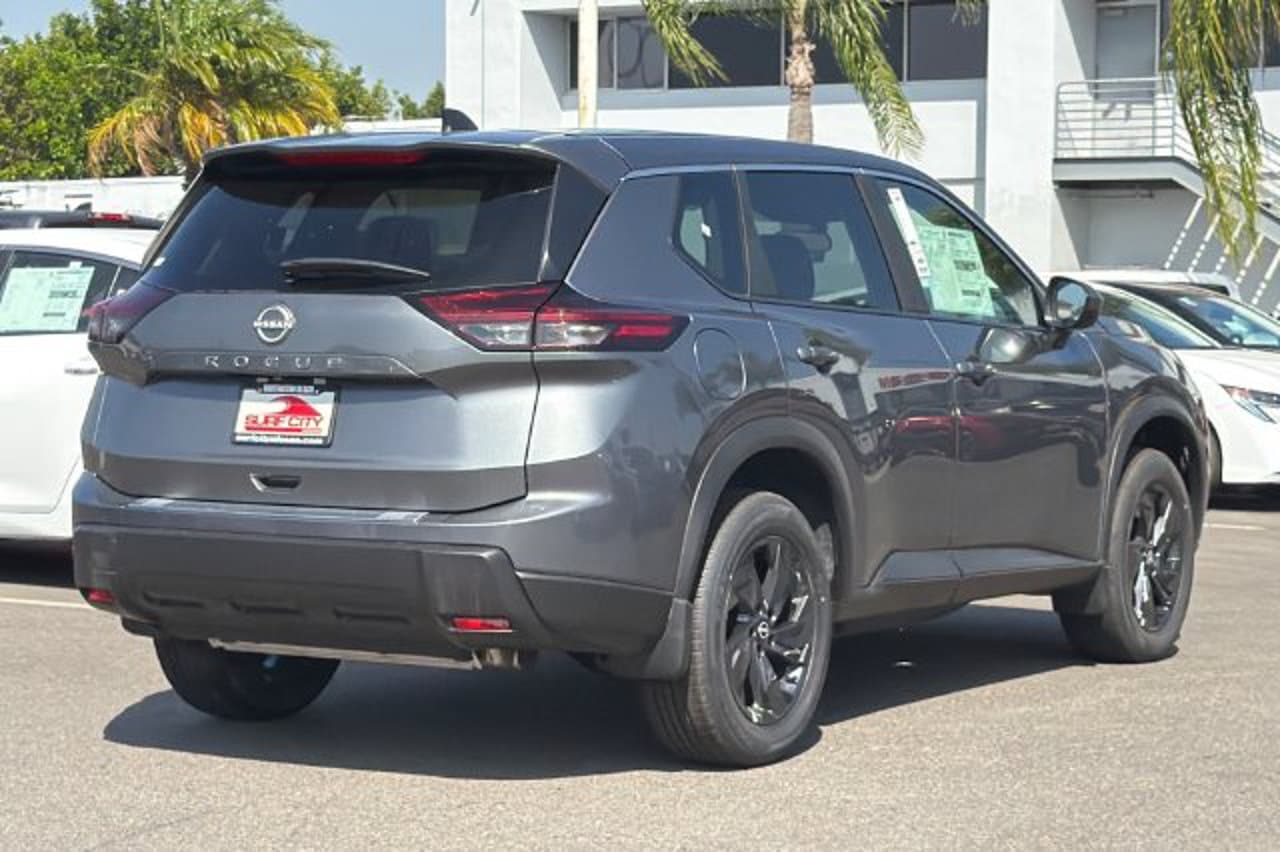 2026 Nissan Rogue SV 3