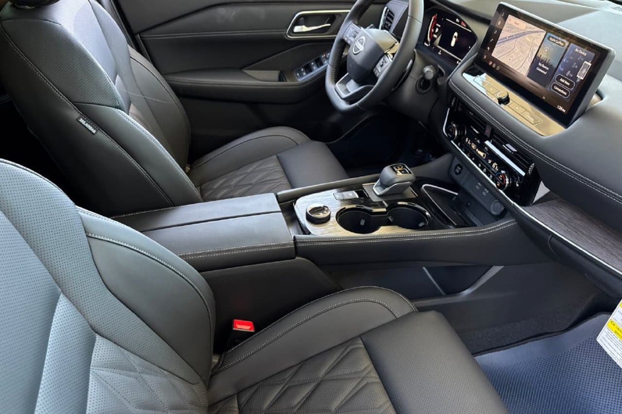 2026 Nissan Rogue Platinum 14