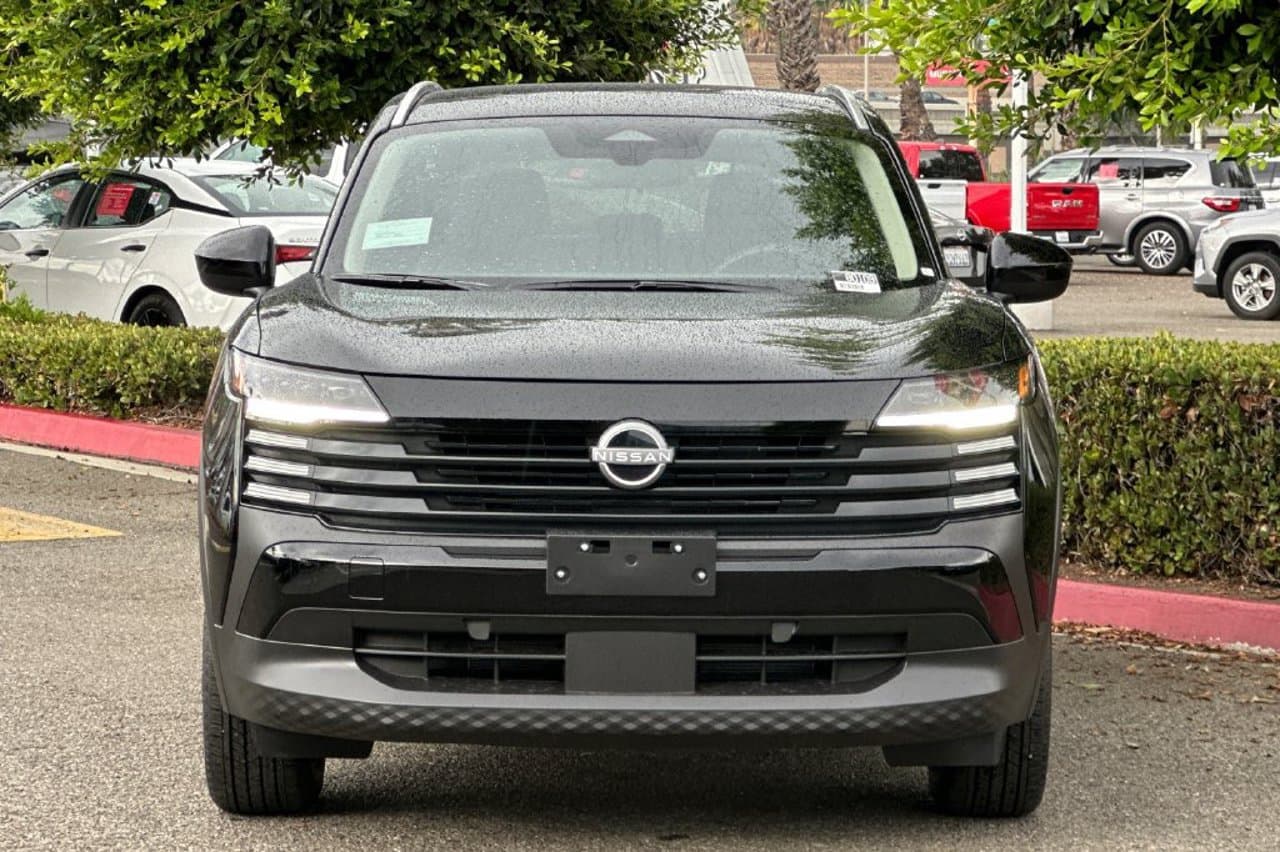 2027 Nissan Kicks SV 7