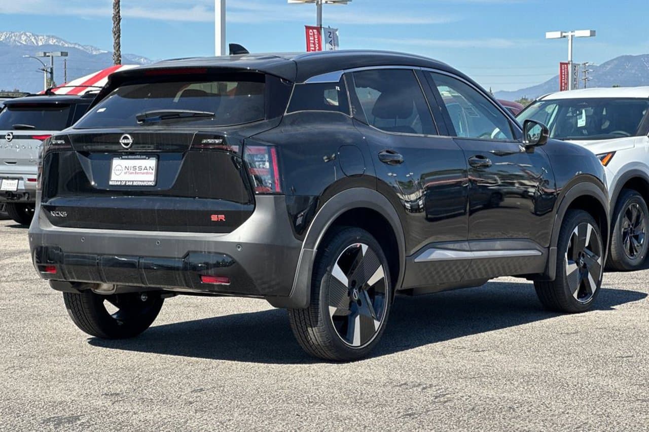 2026 Nissan Kicks SR 3