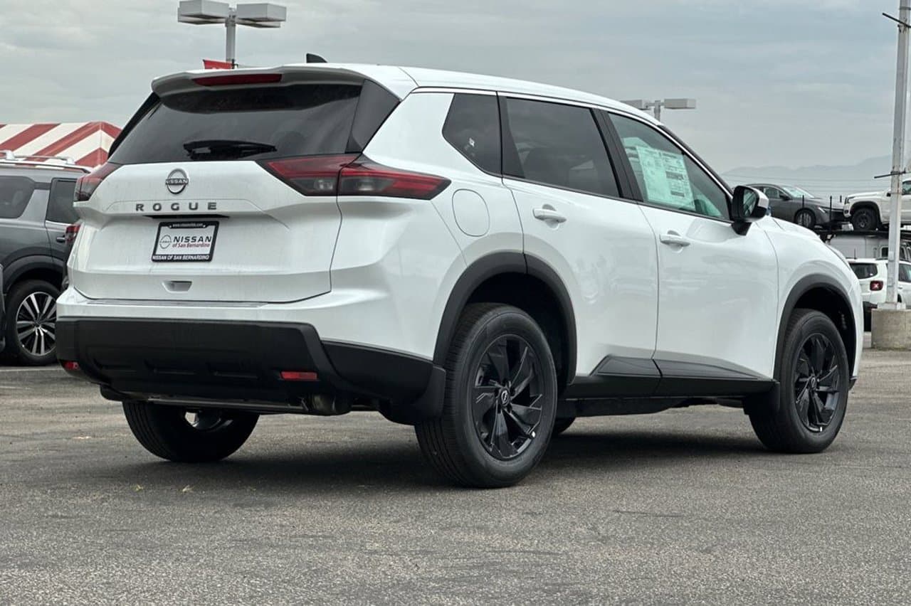 2026 Nissan Rogue SV 3