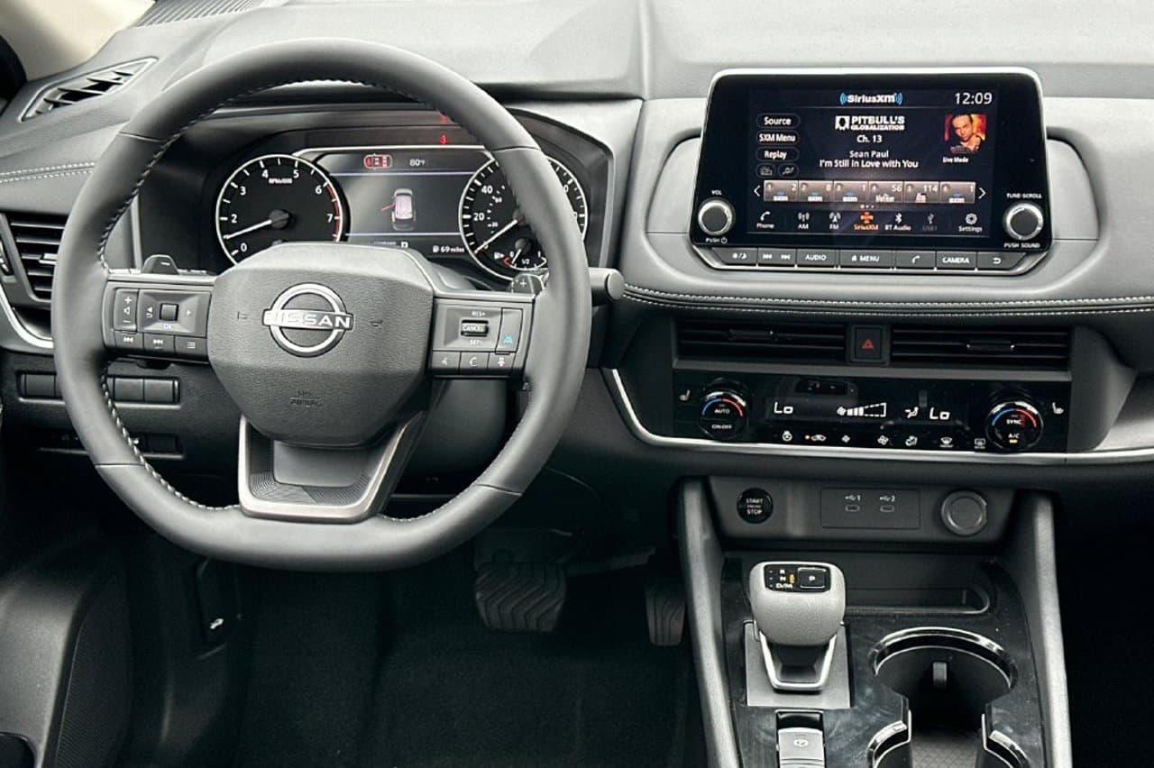 2026 Nissan Rogue SV 11