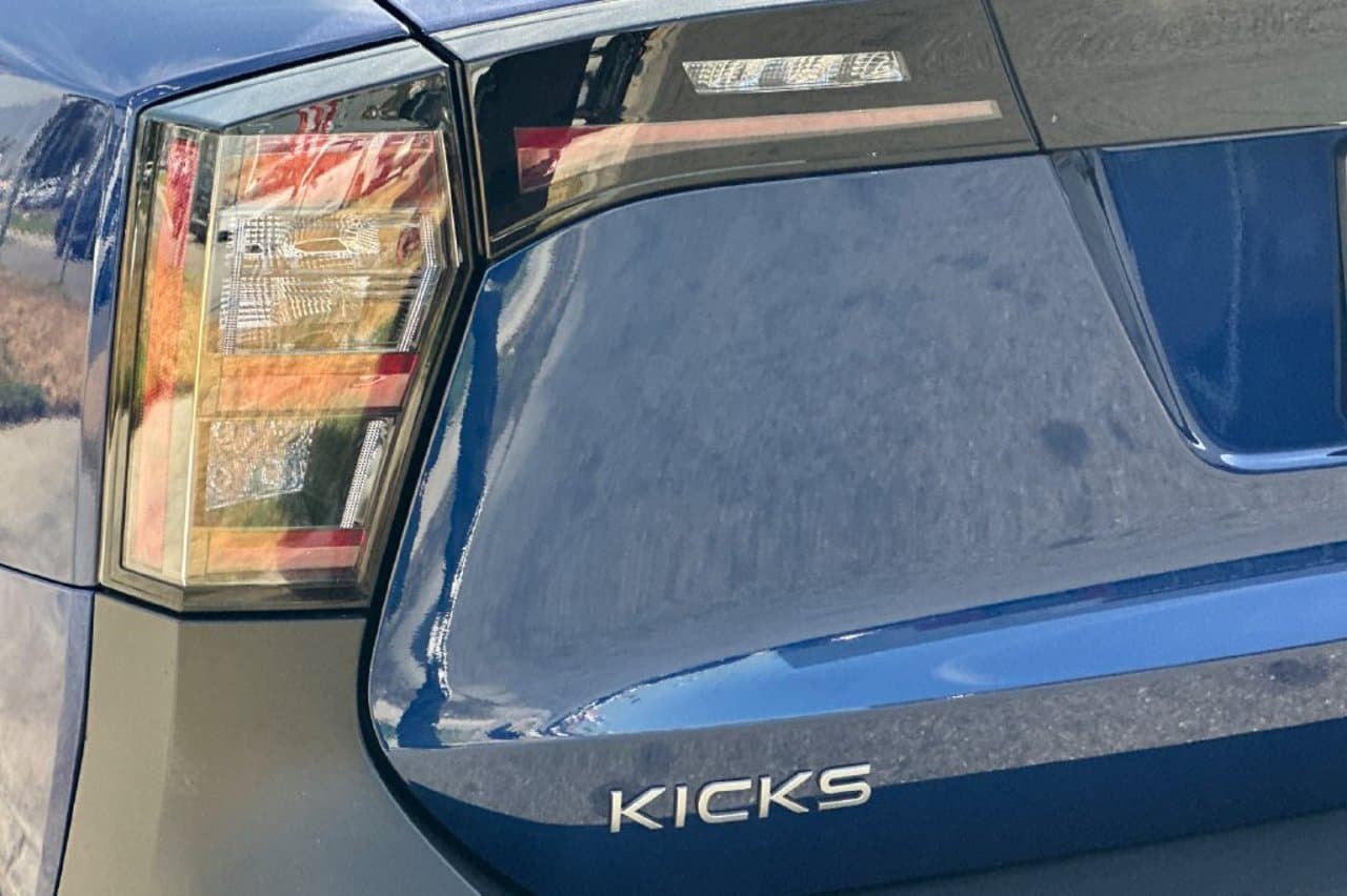 2026 Nissan Kicks SV 20