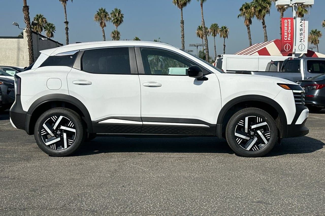 2026 Nissan Kicks SV 2