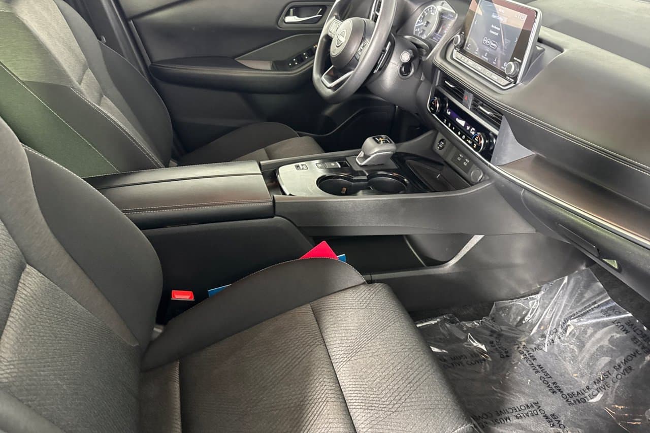 2024 Nissan Rogue SV 12