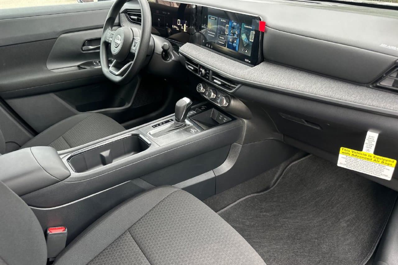 2027 Nissan Kicks S 14