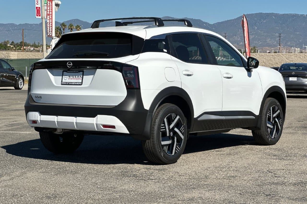 2027 Nissan Kicks SV 3