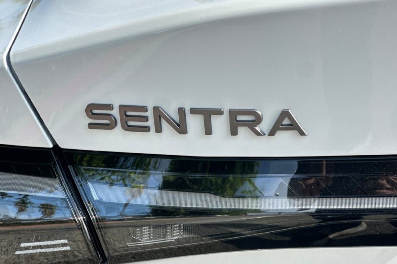 2027 Nissan Sentra SV 20