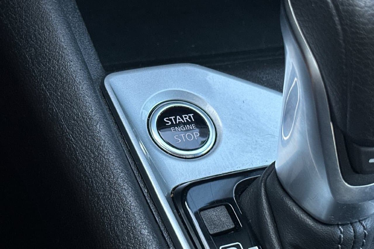 2025 Nissan Altima SV 18