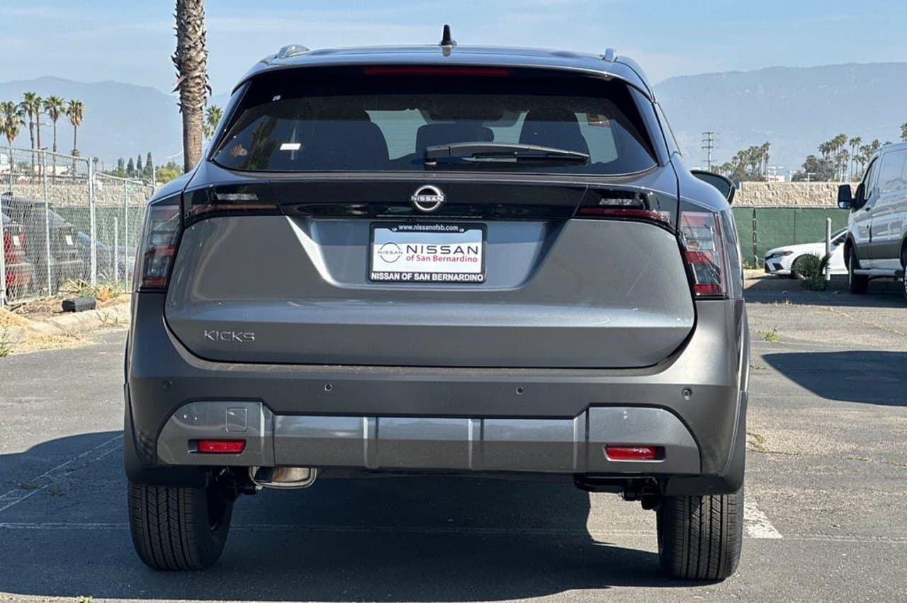 2026 Nissan Kicks SV 4