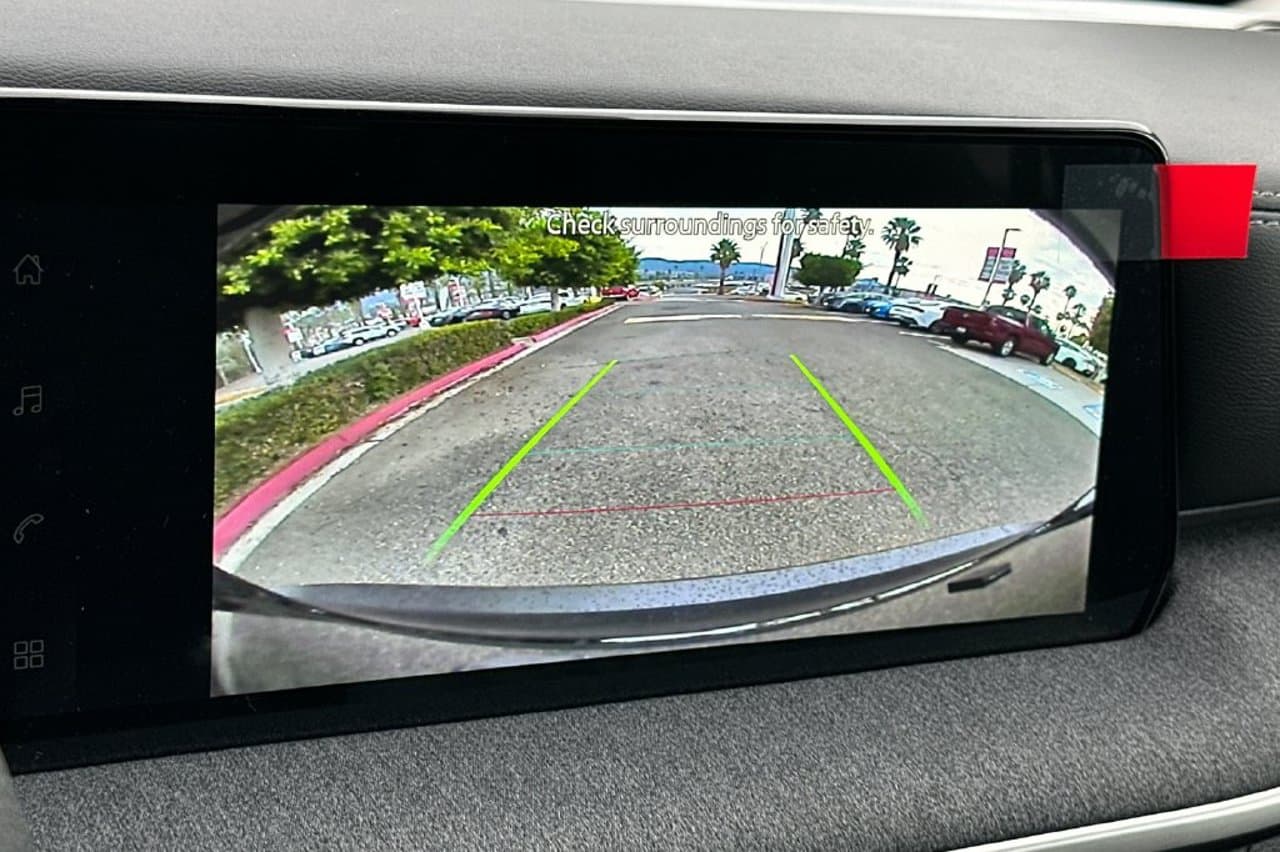 2027 Nissan Kicks SV 16