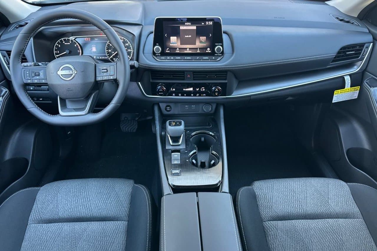 2026 Nissan Rogue SV 10