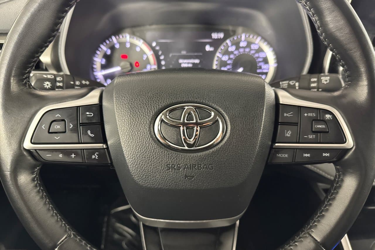 2024 Toyota Highlander LE 21