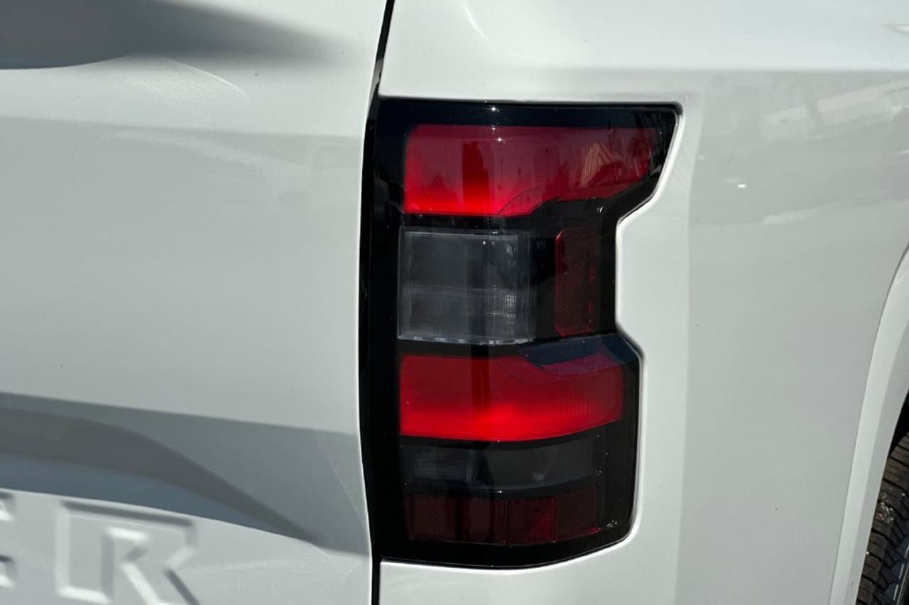 2026 Nissan Frontier SV 20
