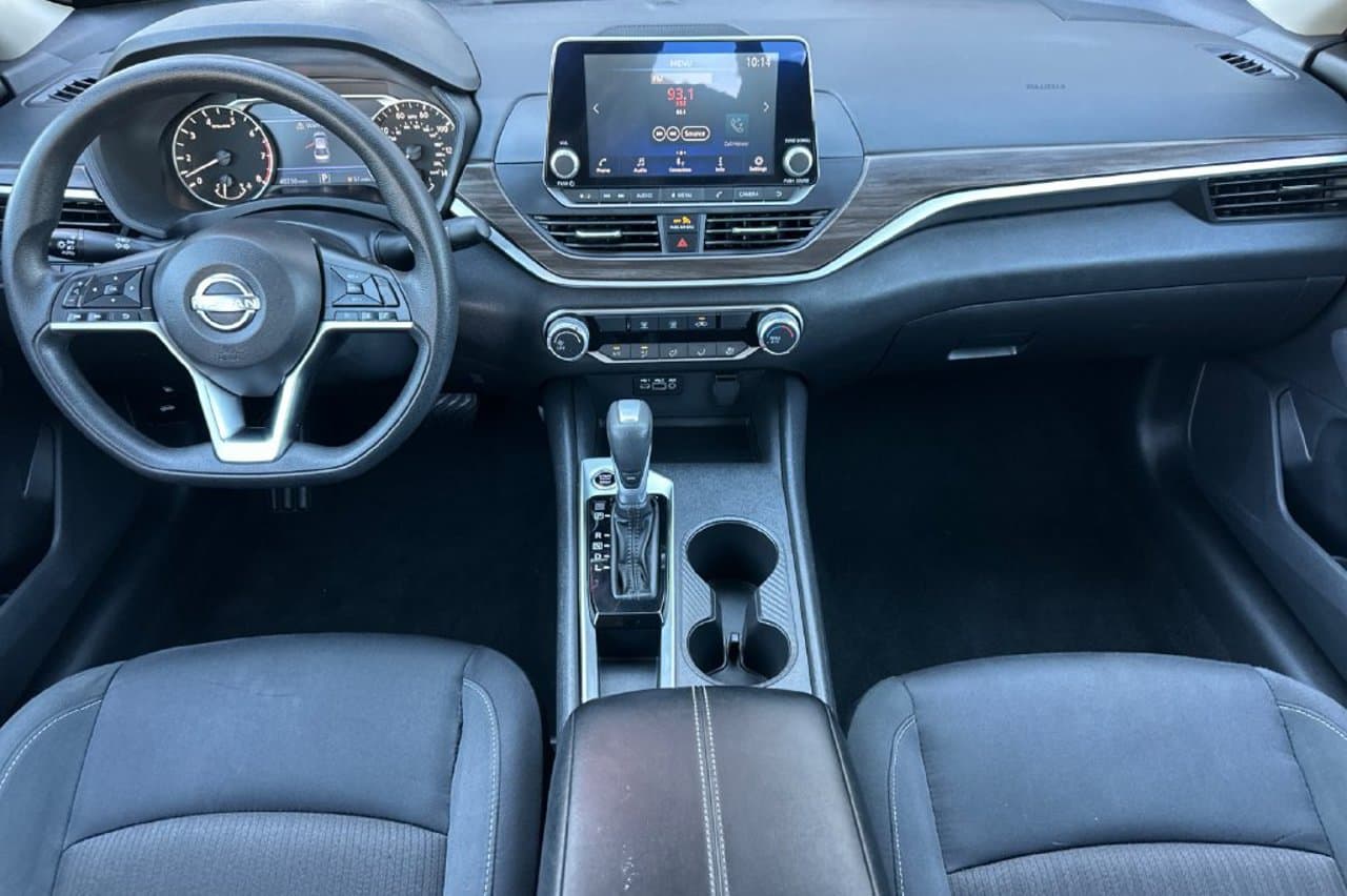 2025 Nissan Altima SV 10