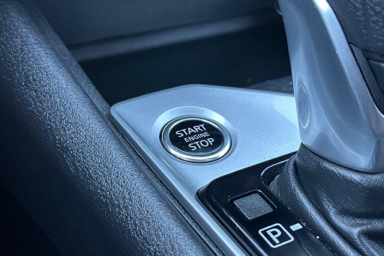 2025 Nissan Altima SV 18