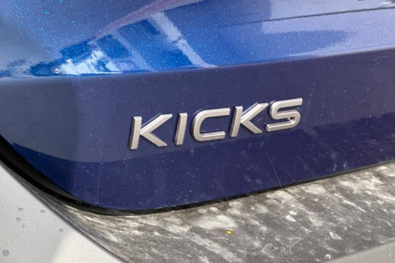 2027 Nissan Kicks SV 23