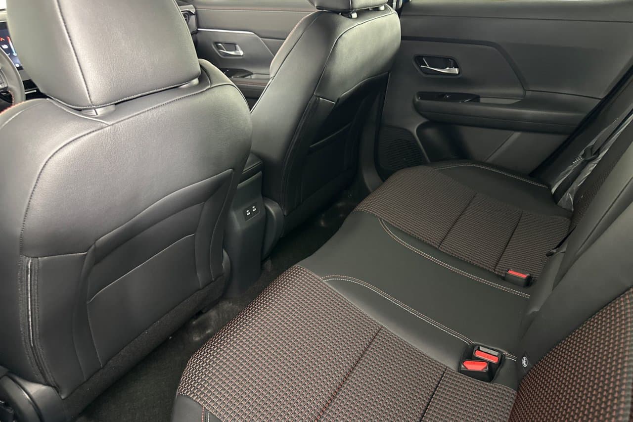2026 Nissan Kicks SR 9