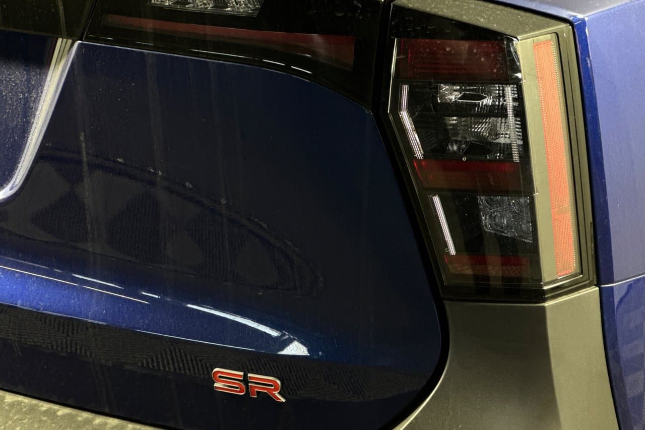 2026 Nissan Kicks SR 23