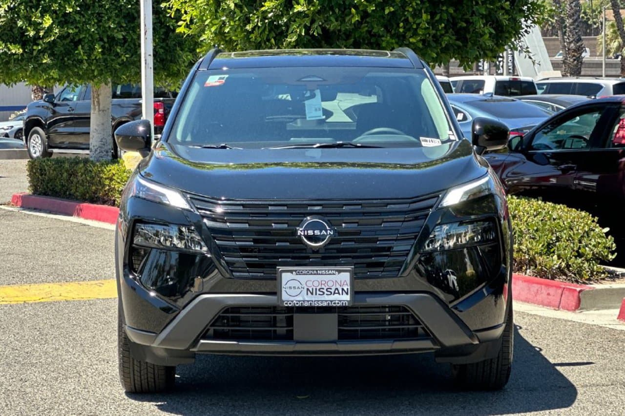 2026 Nissan Rogue Dark Armor 7