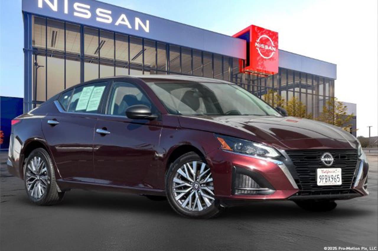 2025 Nissan Altima SV 1