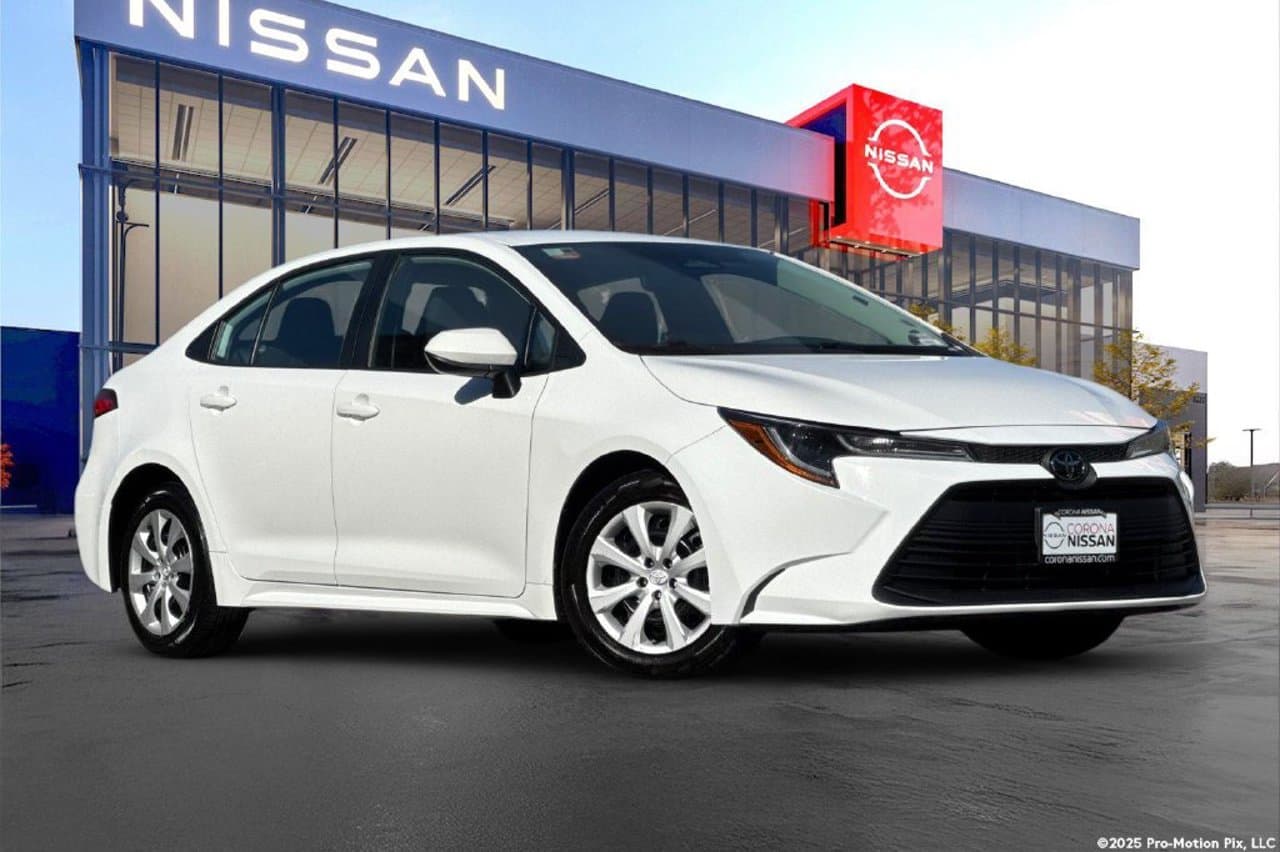 2024 Toyota Corolla LE 2
