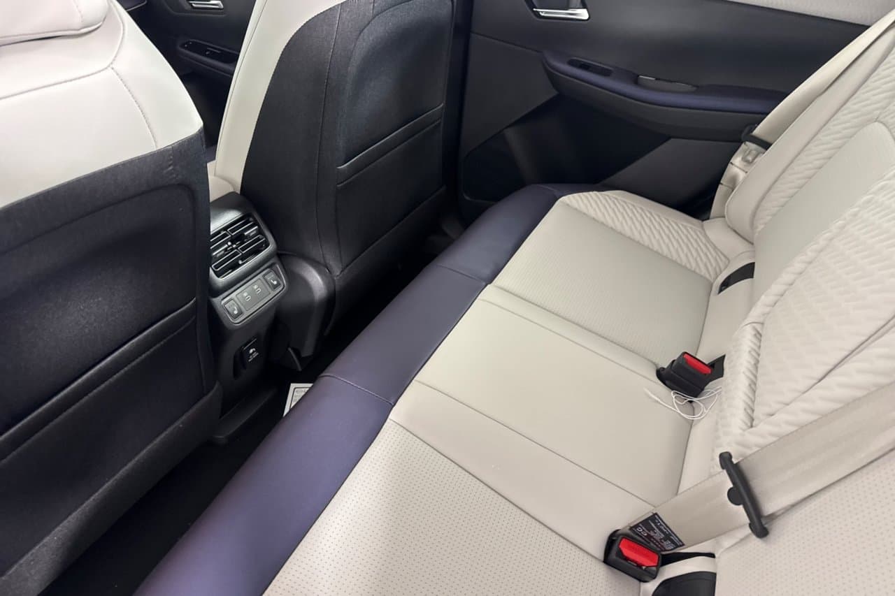 2026 Nissan LEAF PLATINUM+ 9