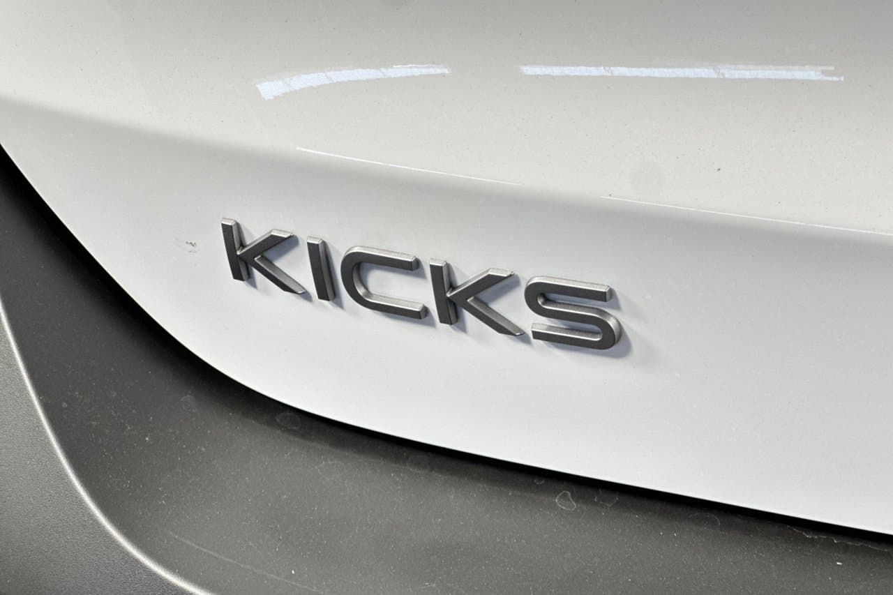 2026 Nissan Kicks SV 23