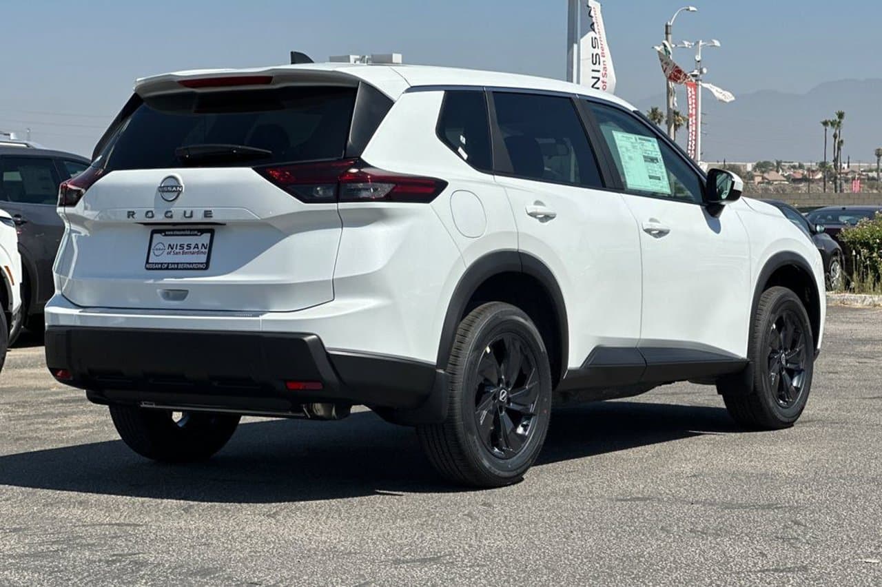 2026 Nissan Rogue SV 3