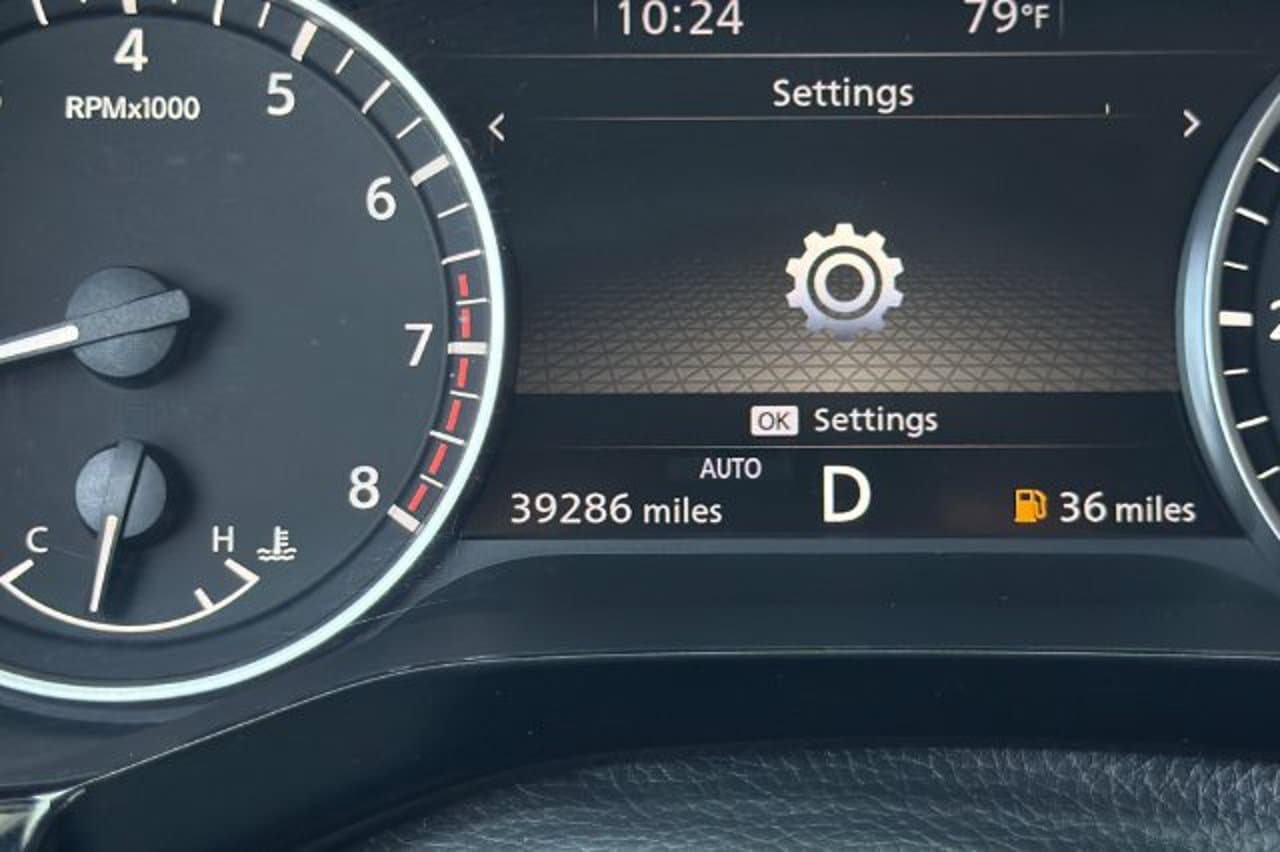 2025 Nissan Pathfinder SL 25